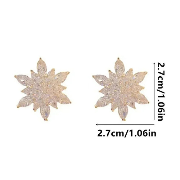 Snowflake flower shape rhinmestone earrings chic classy elegant luxe - Picture 2 of 3